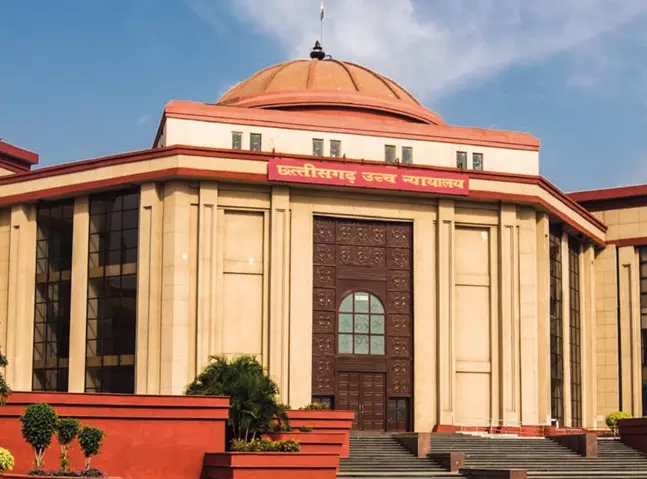 CG Big News: बच्ची की कस्टडी मामले में हाईकोर्ट का निर्देश..बेटी की जन्मदिन के दिन पति-पत्नी को रहना होगा साथ..पढ़ें पूरी ख़बर