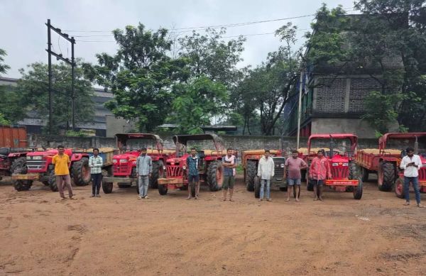 Raigarh News : रेत के अवैध परिवहन पर बड़ी कार्रवाई.! 9 ट्रैक्टर जब्त..पढ़ें पूरी ख़बर