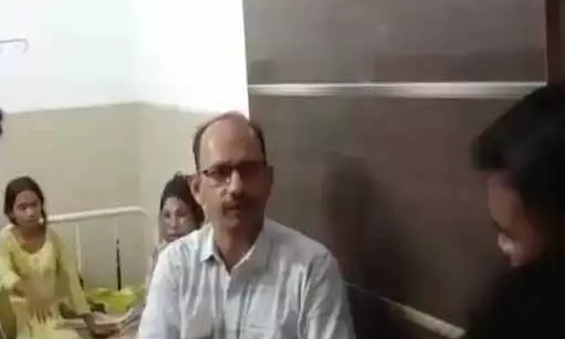 CG Crime : महिला कलाकार पर हमला..युवक गर्म तेल महिला के चेहरे पर फेंका..जबरन शादी करना चाहता है सनकी..पढ़ें पूरी खबर