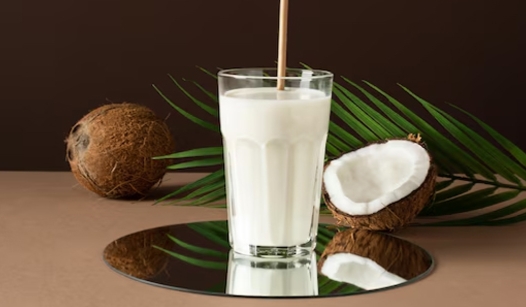 Coconut Chaas Recipe : इस गर्मी ट्राई करें टेस्टी और रिफ्रेशिंग नारियल तड़का छाछ...10 मिनट में होगी तैयार