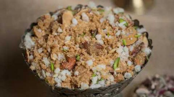 Recipe : त्योहारों के दौरान भोग लगाने के लिए बनाएं ये 5 तरह की पंजीरी, आसान है रेसिपी, 5 तरह की पंजीरी की रेसिपी