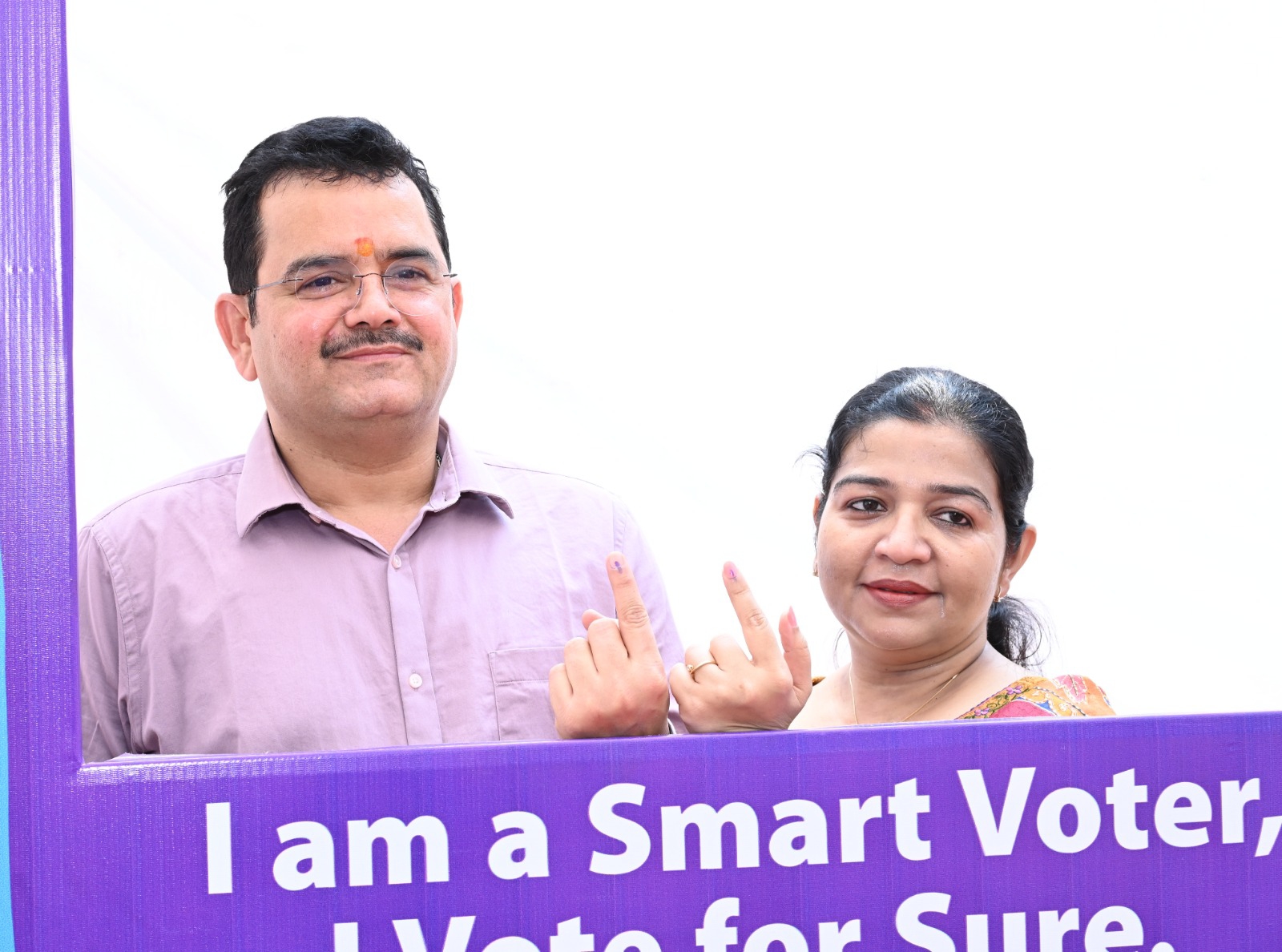 नगरीय निकाय चुनाव : मुख्यमंत्री के सचिव श्री पी. दयानंद ने किया अपने मताधिकार का प्रयोग, प्रदेशवासियों से लोकतंत्र को सशक्त बनाने के लिए अपने मताधिकार का प्रयोग करने की अपील की