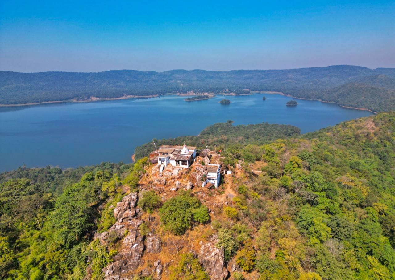 दुर्गडोंगरी मंदिर एक प्राकृतिक सुंदरता और पर्यटन की दृष्टि से अद्भूत स्थान ,एडवेंचर प्रेमियों के लिए भी&nbsp; बेहतरीन पर्यटन स्थल&nbsp;