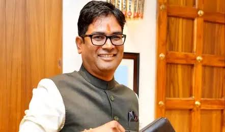 छत्तीसगढ़ बजट : वित्त मंत्री ओपी चौधरी आज रचेंगे इतिहास,पेश करेंगें लगातार दूसरा बजट... नीतिगत सुधारों, आर्थिक सशक्तिकरण और राज्य के समग्र विकास का मार्ग प्रशस्त करने वाला होगा यह बजट