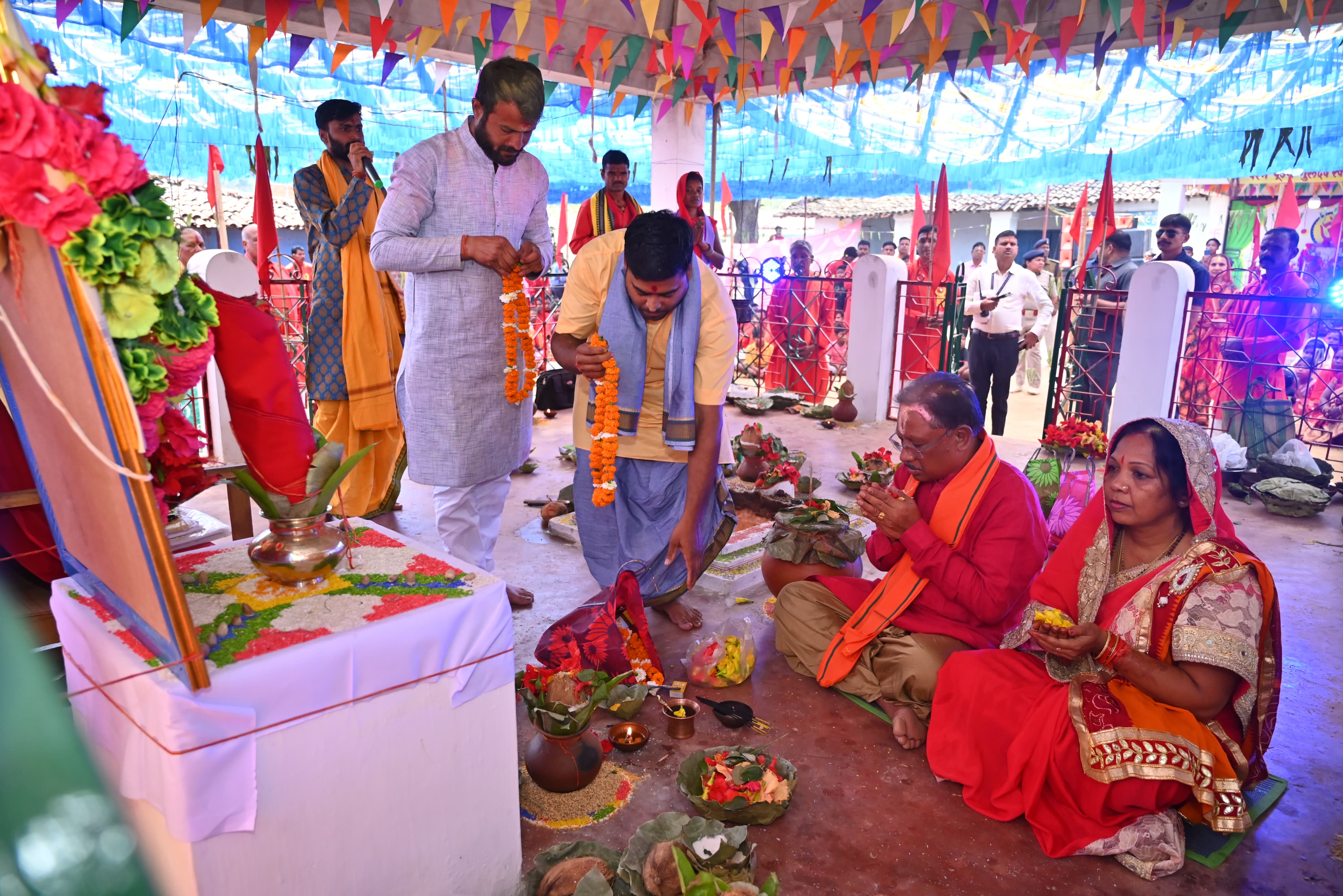 मुख्यमंत्री श्री साय सनातन समाज के अनुष्ठान कार्यक्रम में हुए शामिल,मुख्यमंत्री ने प्रदेश के सुख समृद्धि और खुशहाली की कामना की&nbsp;