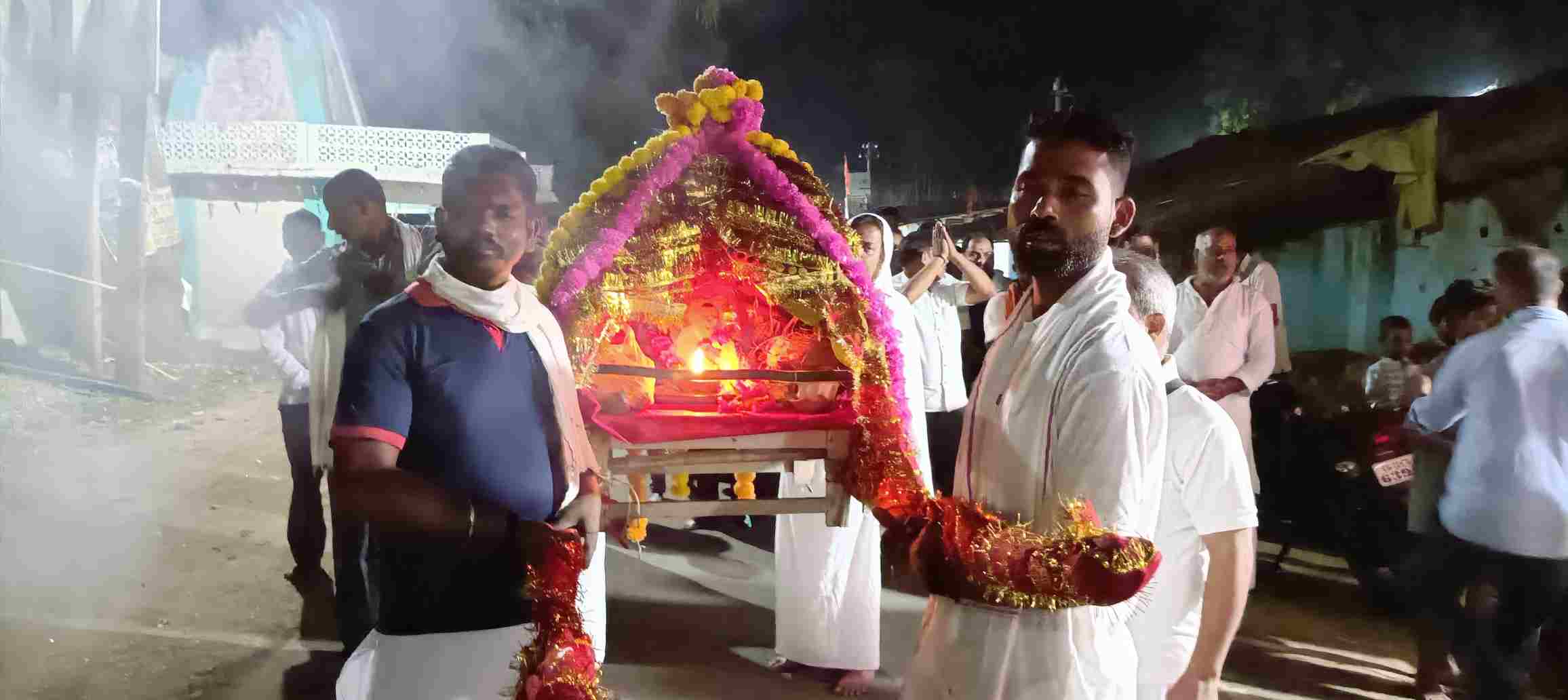 जनसेवा अभेद आश्रम नारायणपुर में निकला मां भगवती का डोला, ढोल, नगाड़ों से गूंजा क्षेत्र, आस्था का दिखा अद्भूत नजारा