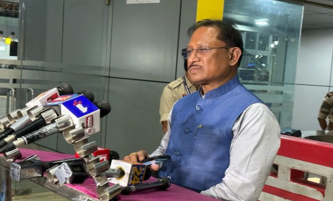 CG Breaking : भीषण गर्मी की वजह से स्कूलों में ग्रीष्मकालीन छुट्टी घोषित...CM साय ने बच्चों से कहा- 'घर पर रहकर छुट्टियों का लें आनंद'..पढ़ें पूरी खबर