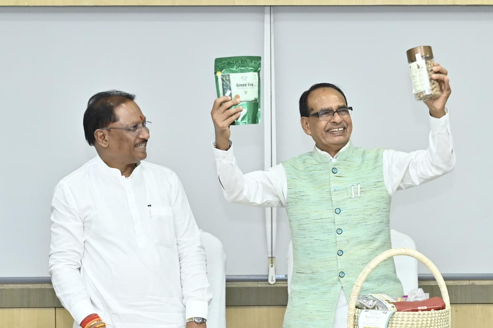 जशप्योर ब्रांड के उत्पादों की केंद्रीय कृषि मंत्री श्री शिवराज सिंह चौहान ने की सराहना....यह पहल ग्रामीण अर्थव्यवस्था को सशक्त करने की दिशा में एक महत्वपूर्ण कदम