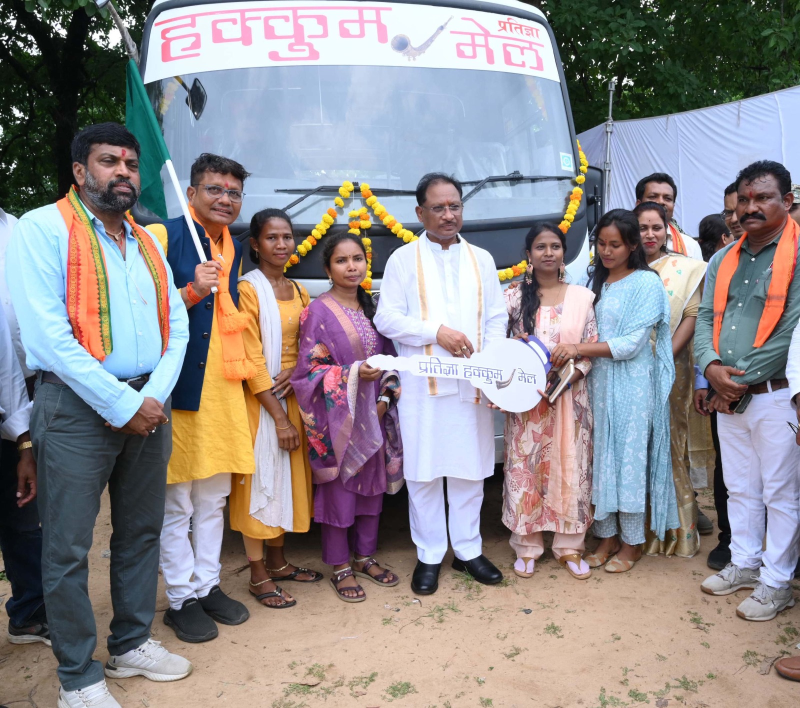 सुशासन तिहार में योजनाओं की ज़मीनी हकीकत जानने मुख्यमंत्री पहुंचे जनता के बीच...सुकमा में 500 करोड़ रूपए से अधिक लागत के विकास कार्यों की घोषणा की