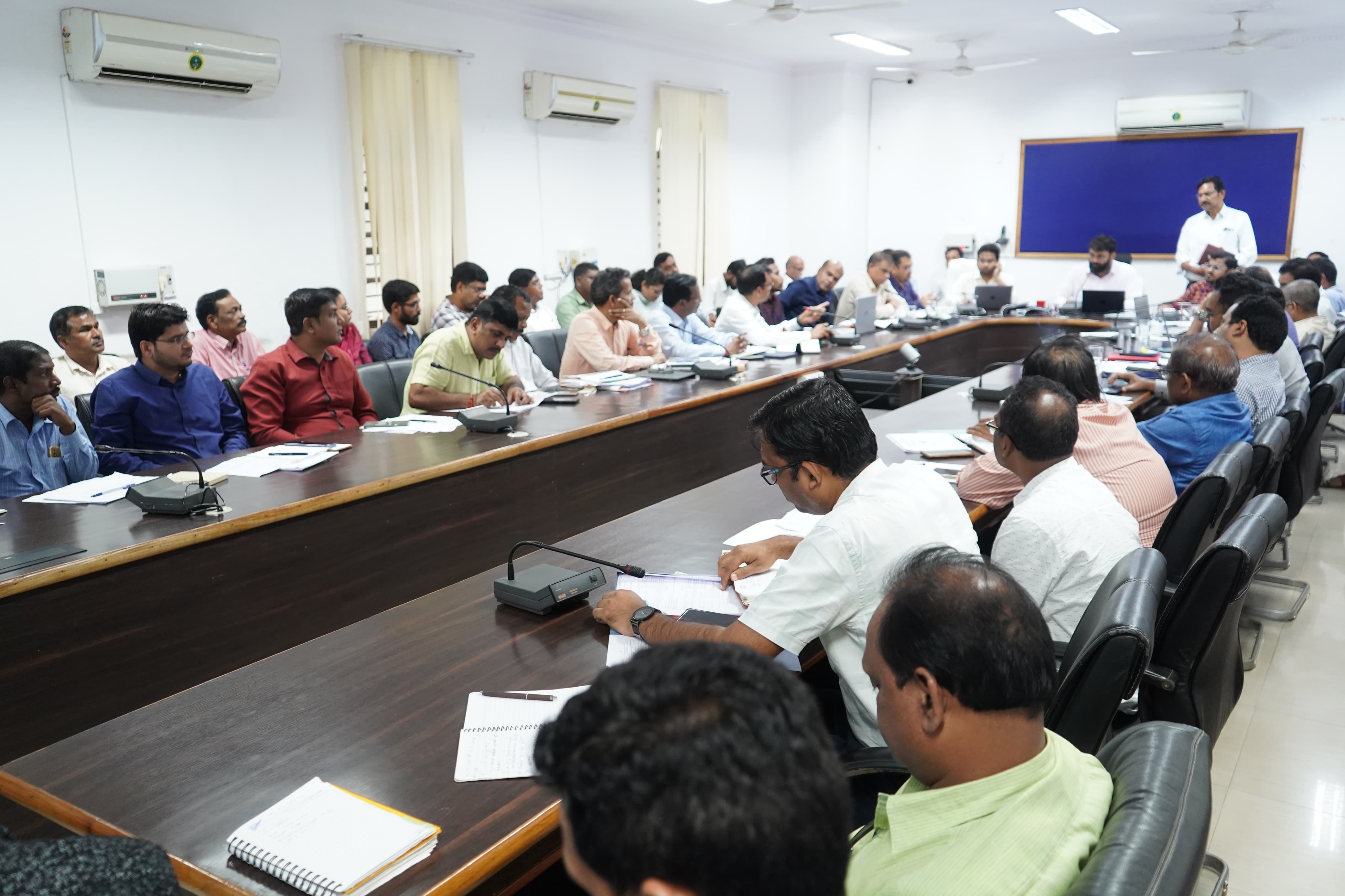 कलेक्टर ने स्वतंत्रता दिवस की तैयारी के लिए दिशा-निर्देश दिए....आश्रम छात्रावास का निरीक्षण कर रिपोर्ट शीघ्र जमा करें.....