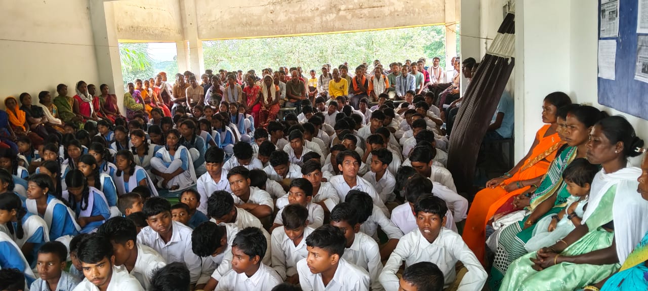 शासकीय उच्चतर माध्यमिक विद्यालय खरसोता में पालक- शिक्षक बैठक का आयोजन&nbsp;