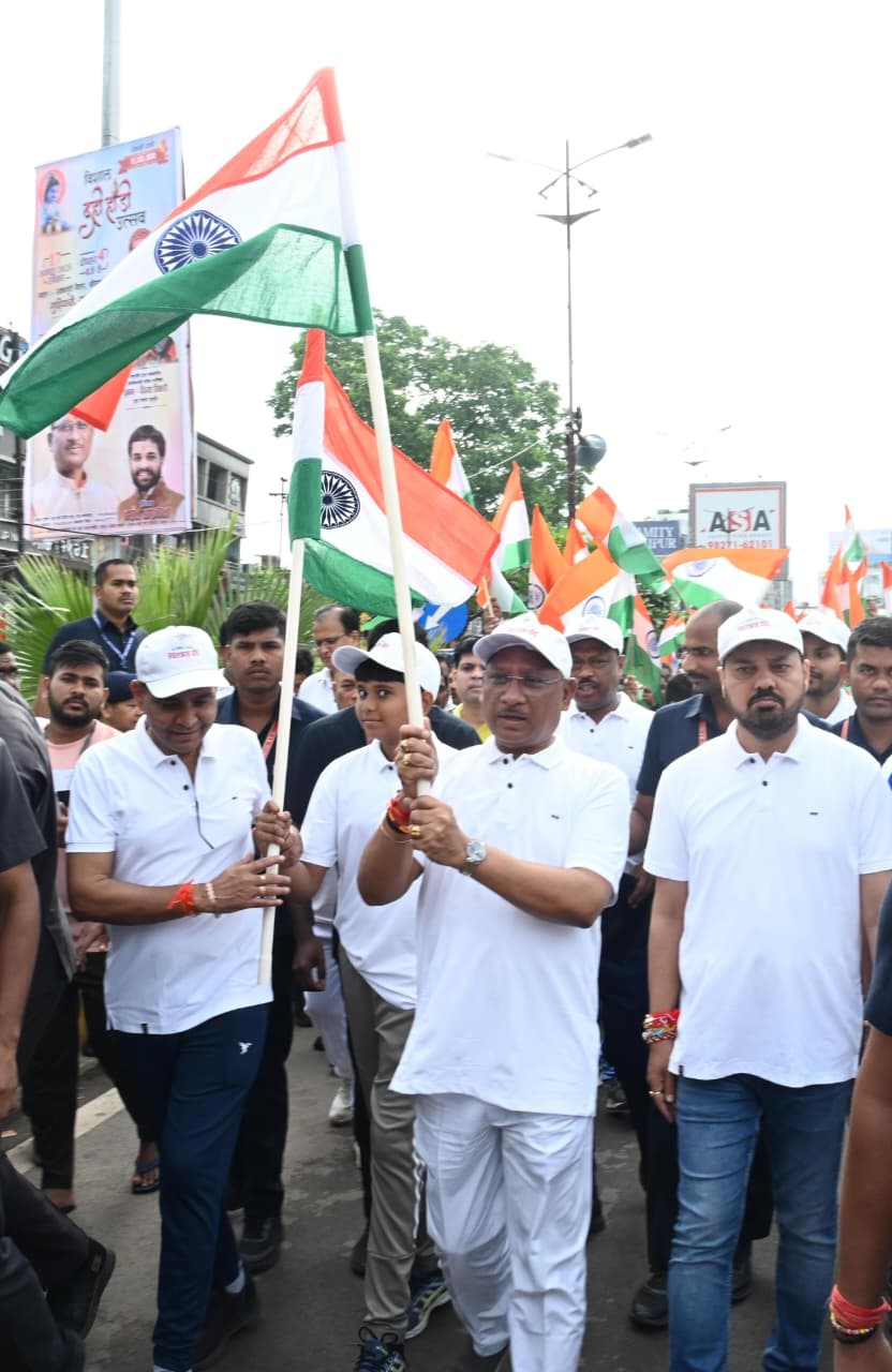 *मुख्यमंत्री श्री साय ने हजारों युवाओं के साथ लगाई स्वतंत्रता की दौड़.....भारत माता और रानी दुर्गावती की प्रतिमा पर माल्यार्पण कर उन्हें नमन किया*