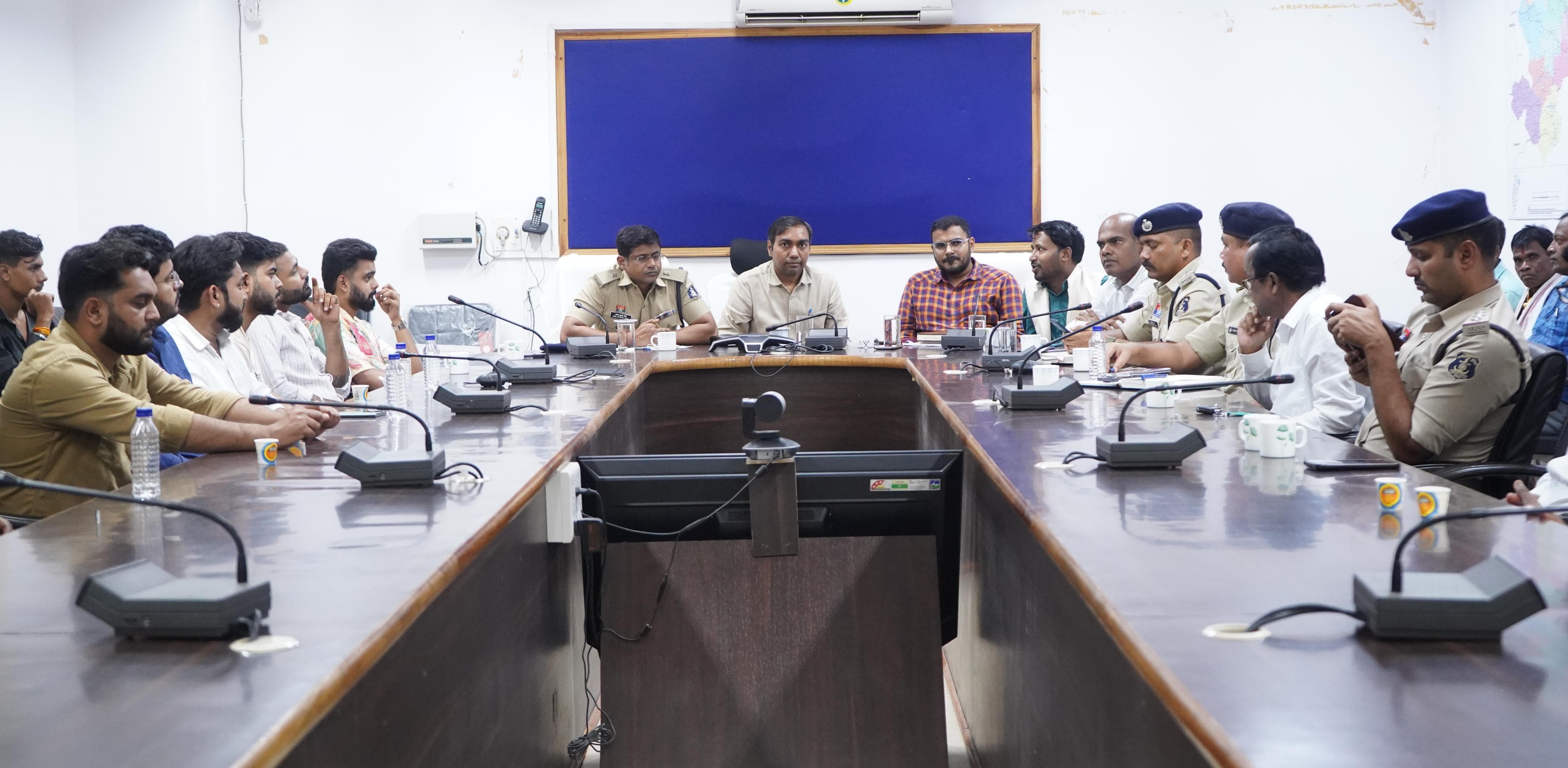 गणेशोत्सव को शांतिपूर्ण मनाने शांति समिति की हुई बैठक......प्रशासन की ओर से मिलेगा जरूरी सहयोग