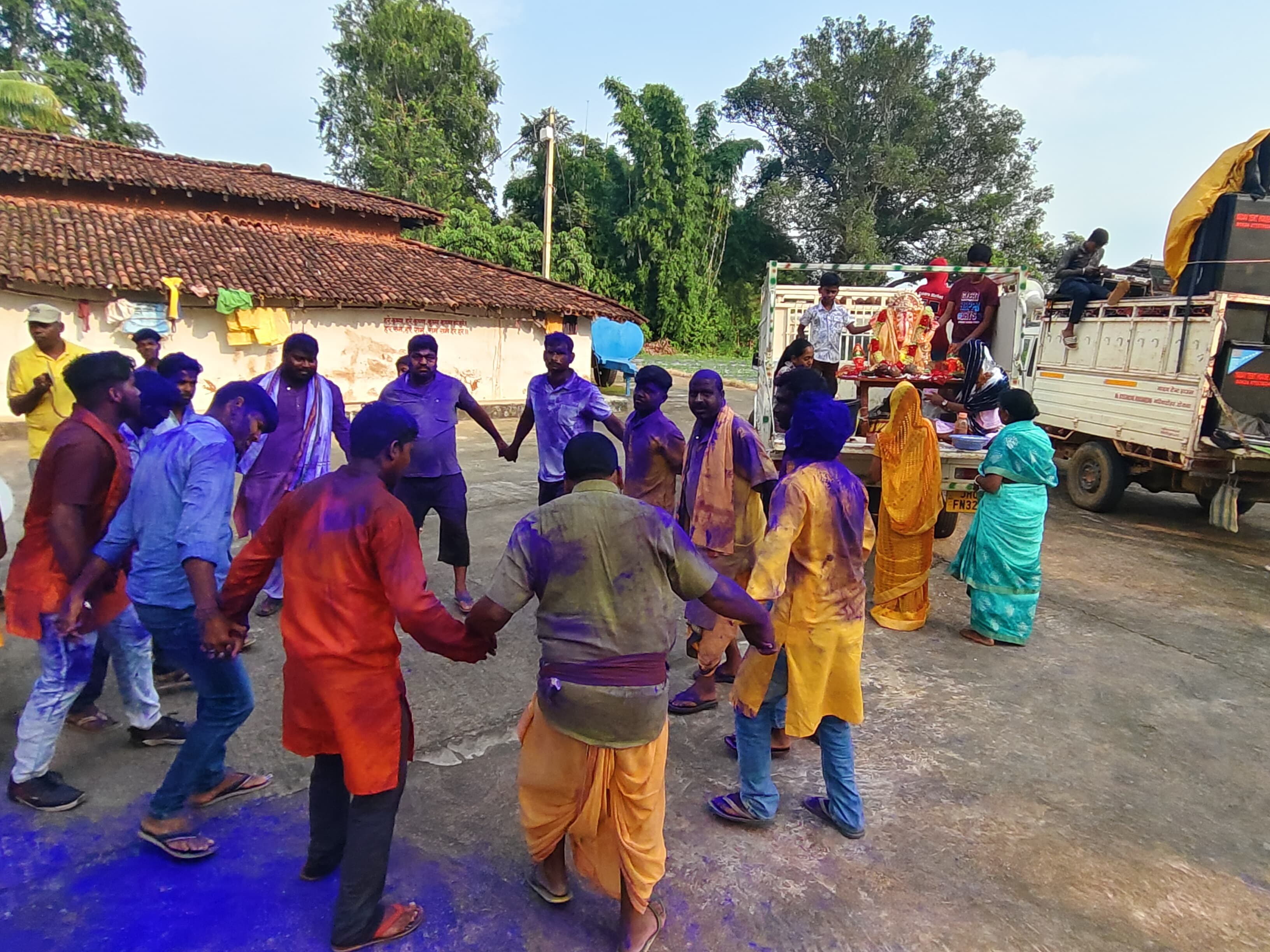 गरियादोहर में पांच दिवसीय गणेश उत्सव का आयोजन बड़े ही धूमधाम और श्रद्धा भाव के साथ हुआ संपन्न...