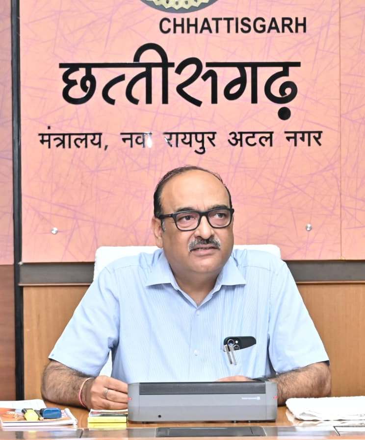 कलेक्टर कॉन्फ्रेंस में मुख्यमंत्री द्वारा दिए गए निर्देशों पर त्वरित और प्रभावी अमल सुनिश्चित करें : मुख्य सचिव श्री विकास शील