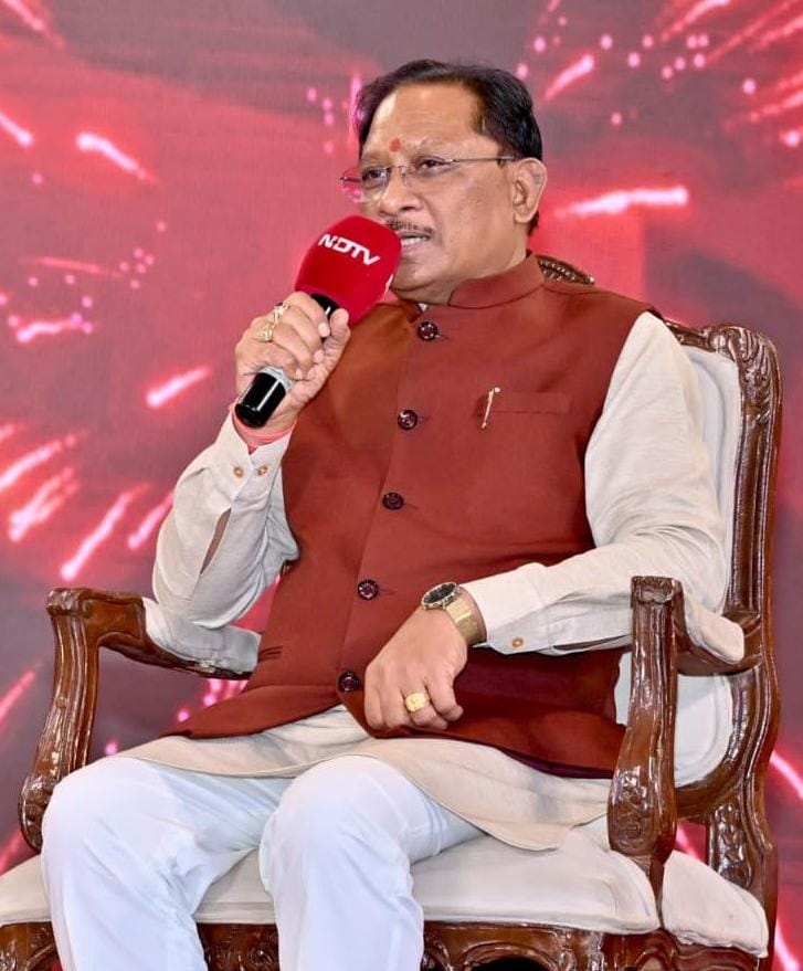 मुख्यमंत्री "छत्तीसगढ़ 25 साल बेमिसाल&rdquo; कार्यक्रम में हुए शामिल,प्रदेशवासियों के सपनों को साकार करने के लिए राज्य सरकार पूरी प्रतिबद्ध : मुख्यमंत्री