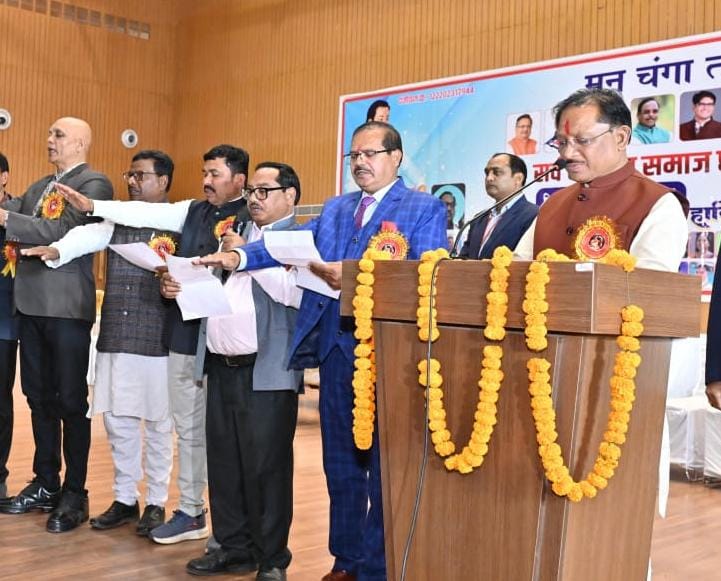 हर क्षेत्र में सफलता का पहला कदम शिक्षा ही है : सीएम श्री साय,नव-मुख्यमंत्री ने निर्वाचित पदाधिकारियों को शपथ दिलाई और दी उन्हें शुभकामनाएँ&nbsp;