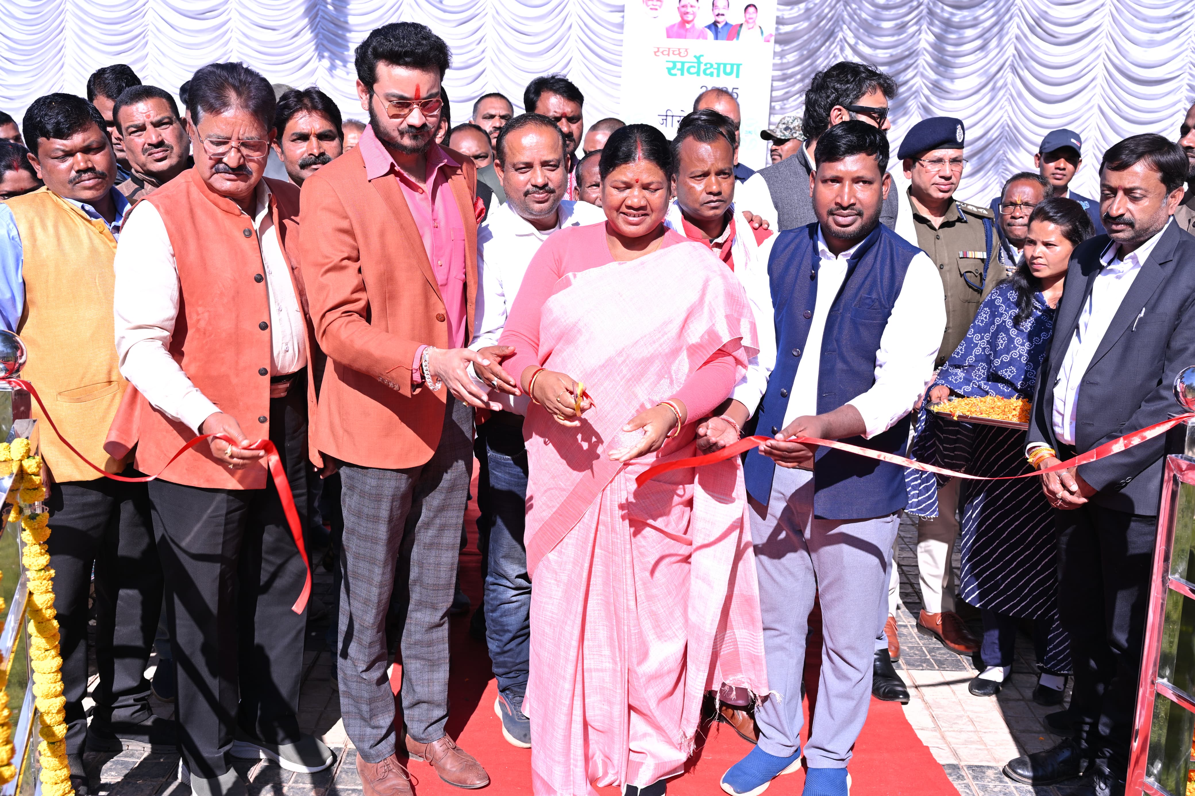 जशपुर जिले के पांच नगरीय निकायों में अटल परिसर का हुआ लोकार्पण,मुख्यमंत्री श्री विष्णुदेव साय ने 115 नगरीय निकायों में नवनिर्मित अटल परिसर का किया लोकार्पण