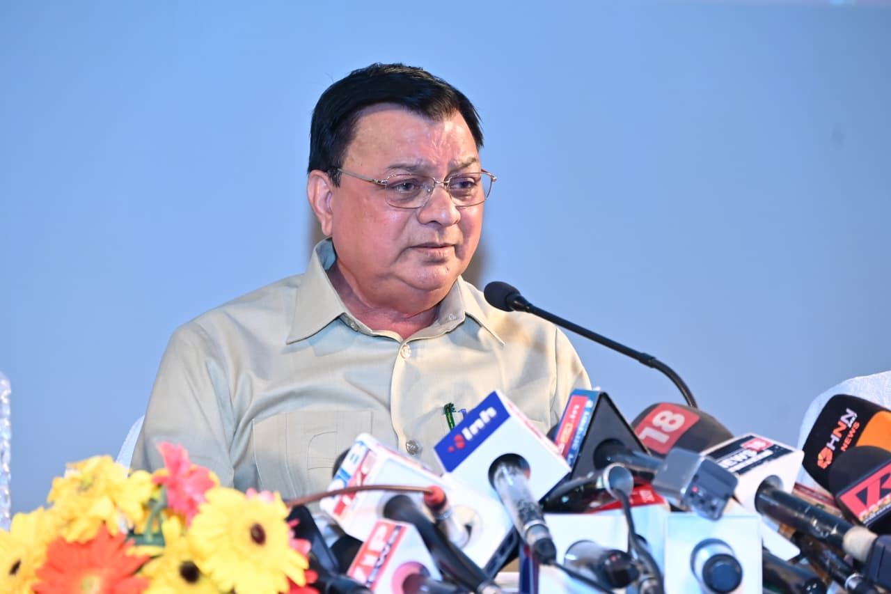 श्रम मंत्री श्री लखनलाल देवांगन की पत्रकार वार्ता श्रम विभाग की उपलब्धियों और भविष्य की कार्ययोजना की दी जानकारी