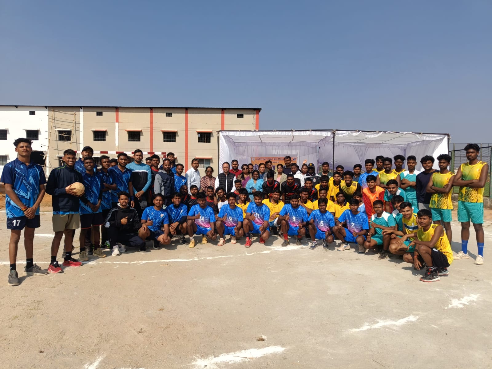 सेक्टर स्तरीय हैंडबॉल प्रतियोगिता में सरस्वती कॉलेज अंबिकापुर का दबदबा, एनईएस कॉलेज जशपुर पहली बार बना उपविजेता,एनईएस खेल मैदान में हुआ रोमांचक फाइनल मुकाबला