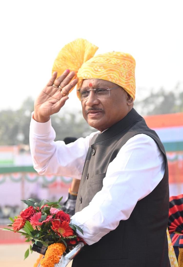 संविधान, लोकतंत्र और सुशासन के रास्ते विकसित छत्तीसगढ़ का निर्माण सरकार का संकल्प : मुख्यमंत्री विष्णु देव साय,मुख्यमंत्री ने बिलासपुर में फहराया तिरंगा