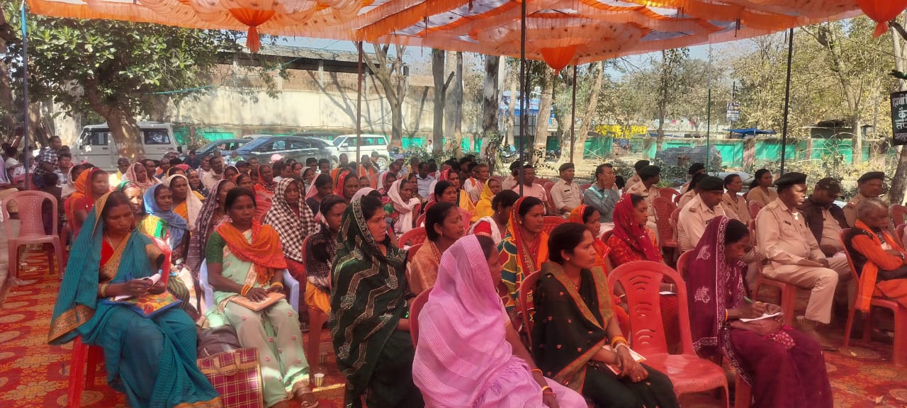 जंगल बचाने और रोजगार सुरक्षित रखने की दोहरी रणनीति: तेंदूपत्ता के वैज्ञानिक शाखकर्तन और वनाग्नि रोकथाम पर वन विभाग ने दिया विशेष प्रशिक्षण