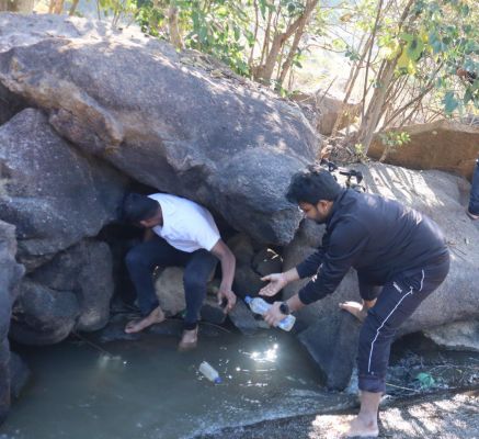 दमेरा पर्यटन स्थल पहुंच कर जिला पंचायत सीईओ, एसडीएम सहित अन्य अधिकारी-कर्मचारियों ने श्रमदान कर ली स्वच्छता की शपथ 