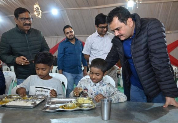 महाकुंभ स्नान के लिए मुख्यमंत्री विष्णु देव साय आज पहुंचेंगे&nbsp; प्रयागराज, सचिव पी. दयानंद ने महाकुंभ में छत्तीसगढ़ पवेलियन का किया निरीक्षण