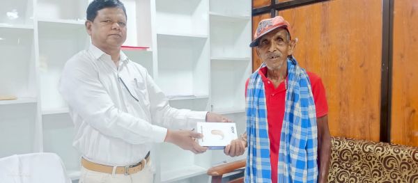 श्रवण यंत्र मिलने से दिव्यांग बलसाय और बलिस की खुशी हुई दोगुनी,मुख्यमंत्री को दिया धन्यवाद