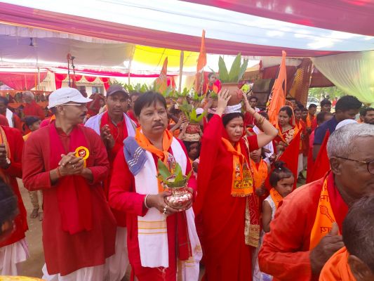 मुख्यमंत्री श्री विष्णुदेव साय के गृह निवास में भव्य कलश यात्रा के साथ चार दिवसीय रामनवमी महायज्ञ का हुआ शुभारम्भ