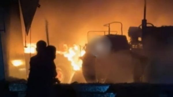 CG Breaking : ट्रैक्टर शोरूम में भीषण आग लगने से मचा हड़कंप...कई वाहन जलकर हुए खाक...पढ़ें पूरी खबर