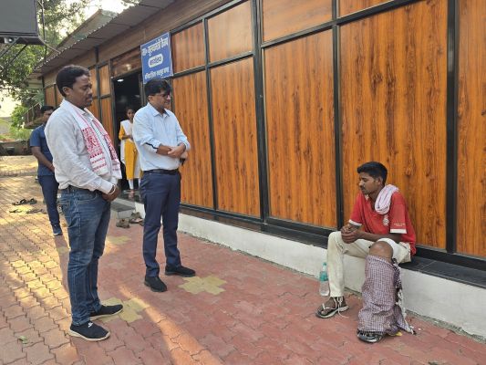 हाथीपांव से पीड़ित राजेन्द्र सारथी को सीएम कैंप कार्यालय से मिली त्वरित सहायता,