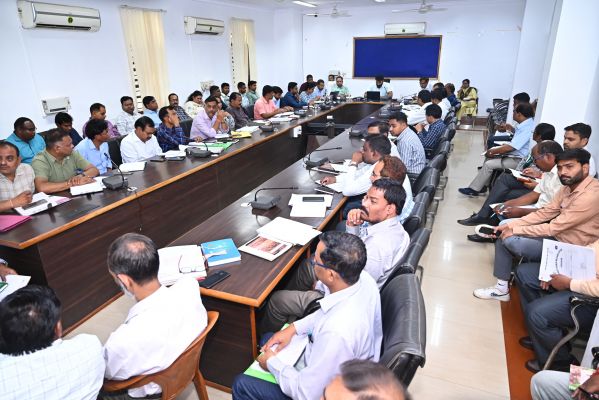 सुशासन शिविर में आये आवेदनों का कलेक्टर ने प्राथमिकता से निराकरण करने के दिए निर्देश,मुख्यमंत्री की घोषणाओं का गंभीरता से क्रियान्वयन करने के निर्देश