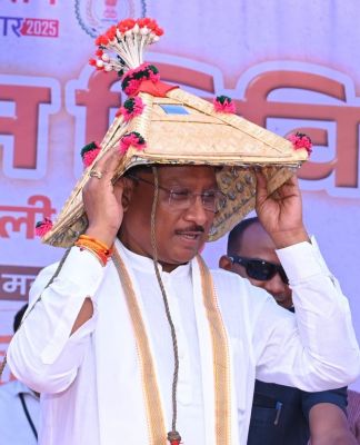 दुर्गम पहाड़ी क्षेत्र बिजराकछार के समाधान शिविर में पहुंचे मुख्यमंत्री.....उमड़ा जन सैलाब सीएम श्री साय ने की कई निर्माण कार्य की घोषणा