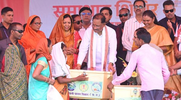 मुख्यमंत्री पहुंचे दोकड़ा के समाधान शिविर में.....कॉलेज , मिनी स्टेडियम खोलने सहित कई घोषणाएं की,,,सर्वे सूची में शामिल सभी हितग्राहियों को मिलेगा आवास