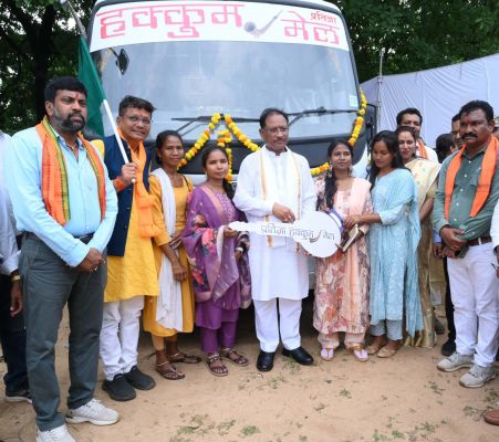 सुशासन तिहार में योजनाओं की ज़मीनी हकीकत जानने मुख्यमंत्री पहुंचे जनता के बीच...सुकमा में 500 करोड़ रूपए से अधिक लागत के विकास कार्यों की घोषणा की