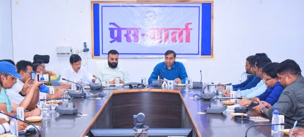 अपर कलेक्टर ने प्रेस वार्ता कर युक्तियुक्तकरण के संबंध में दी जानकारी.....जिले में शिक्षा व्यवस्था को बेहतर और समावेशी बनाने किया जा रहा युक्तियुक्तकरण
