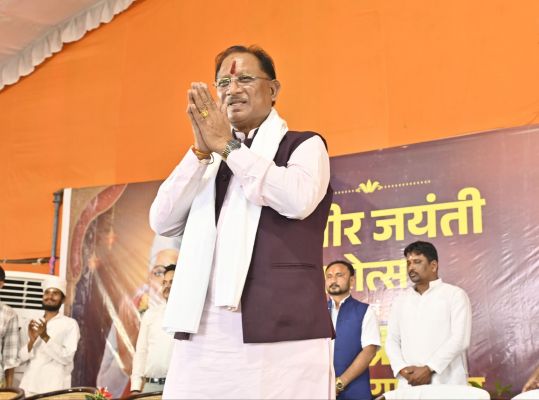 कबीर जयंती समारोह एवं गौ ग्राम जन जागरण यात्रा के समापन कार्यक्रम में &nbsp;हुए शामिल.....प्रदेश में गौशाला का नाम &lsquo;गौधाम&rsquo; करने की घोषणा