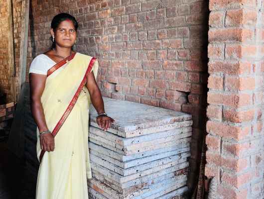 शासन की महिला सशक्तिकरण की योजनाएं से सशक्त बनी जशपुर की उद्यमी महिला लालमती