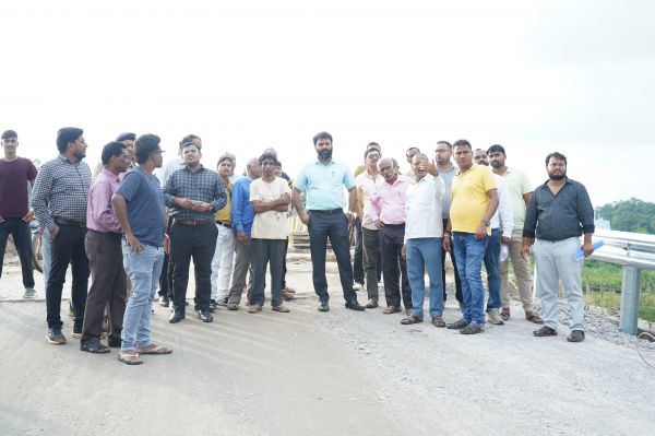 कलेक्टर ने दुलदुला के जनप्रतिनिधियों, सरपंच आम नागरिकों के साथ संयुक्त बैठक लेकर उनकी मांगों और समस्याओं की ली जानकारी&nbsp;&nbsp;