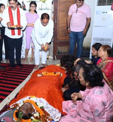 *मुख्यमंत्री श्री विष्णु देव साय ने पद्मश्री डॉ. सुरेंद्र दुबे को दी श्रद्धांजलि*