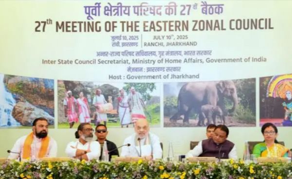 पूर्वी क्षेत्रीय परिषद की बैठक में केंद्रीय गृह मंत्री अमित शाह के साथ हुई कई राज्यों के सीएम की बैठक......बंगाल-झारखंड के विवादों पर हुई सकरात्मक चर्चा.....अगली बैठक पूरी में