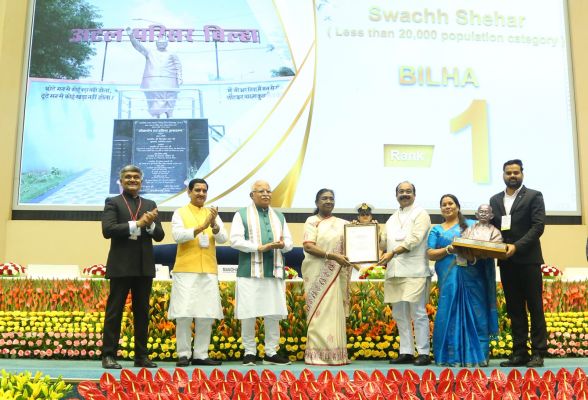 *शहरी स्वच्छता में छत्तीसगढ़ की लंबी छलांग, स्वच्छता सर्वे में शामिल 169 में से 115 शहरों ने सुधारी अपनी रैंकिंग*