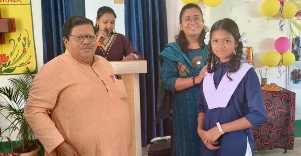 शासकीय उच्चतर माध्यमिक विद्यालय बरगांव में&nbsp; पालक-शिक्षक सम्मेलन सम्पन्न....हुनर भी बन सकता है कैरियर की सीढ़ी- दुर्गेश्वरी&nbsp;