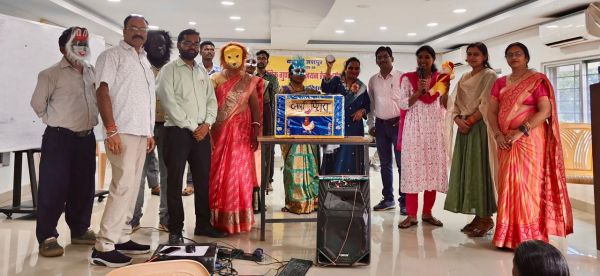 कलेक्टर रोहित व्यास के निर्देश पर बेहतर शिक्षा गुणवत्ता के लिए प्रधान पाठकों का संकल्प में हो रहा है उन्मुखीकरण।