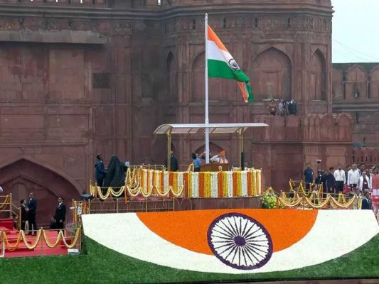 Big Breaking : लालकिले से PM मोदी का ऐलान.! इस दिवाली में देशवासियों को मिलने जा रहा बड़ा तोहफा..पढ़ें पूरी ख़बर