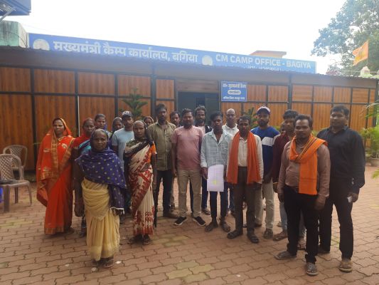 लंबे समय से ग्रामीणों की मांग को मिली मंजूरी : फोटकोसेमर&ndash;साजापानी सड़क मार्ग की स्वीकृति से आवागमन में होगी सुविधा....बगिया पहुंच मुख्यमंत्री को जताया आभार