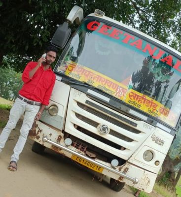 सड़क हादसा: गीन्ताजली बस ने बाइक को मारी जोरदार टक्कर, दो युवक गम्भीर रूप से घायल........घायलों को ईलाज के लिए अम्बिकापुर अस्पताल किया गया रवाना