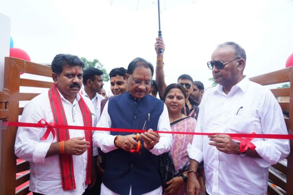 मुख्यमंत्री ने धमतरी के करेली बड़ी से 51 महतारी सदनों का किया लोकार्पण......प्रदेश को महिला केन्द्रित विकास का मॉडल बनाने वाली योजना महतारी सदन : सीएम श्री साय