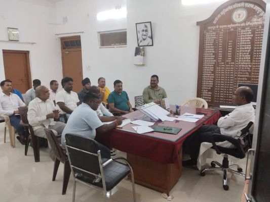 एसडीएम ने जशपुर एवं मनोरा के दवा व्यवसायियों की ली बैठक, दिए आवश्यक दिशा निर्देश
